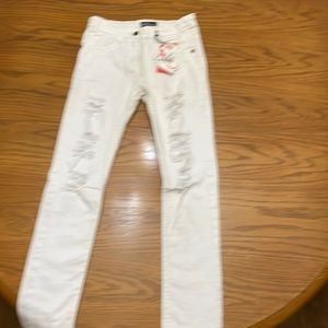 Brand-new, never worn kids 11–12. Excellent condition!